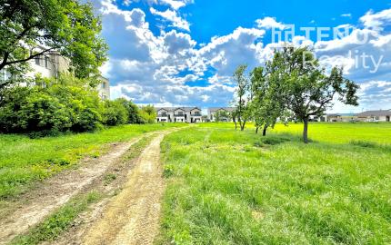 Stavebný pozemok blízko Senice – Hlboké, 1 695 m²