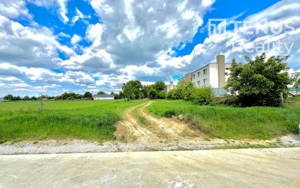 Stavebný pozemok blízko Senice – Hlboké, 1 695 m²