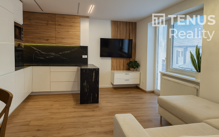 tenus Reality - ponúka luxusný 3-izbový byt s balkónom