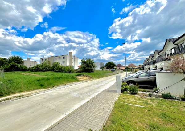 Stavebný pozemok blízko Senice – Hlboké, 1 695 m²