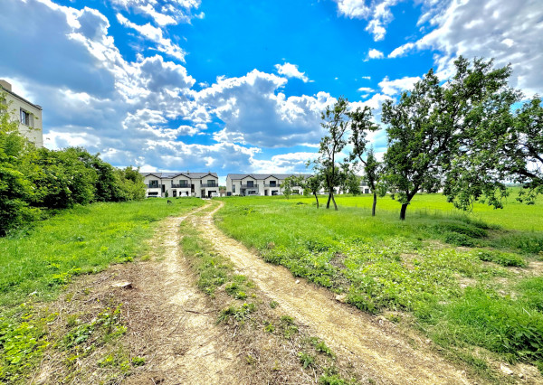 Stavebný pozemok blízko Senice – Hlboké, 1 695 m²