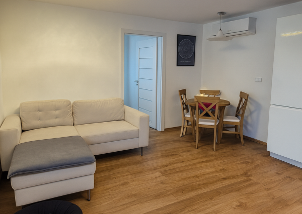 tenus Reality - ponúka luxusný 3-izbový byt s balkónom