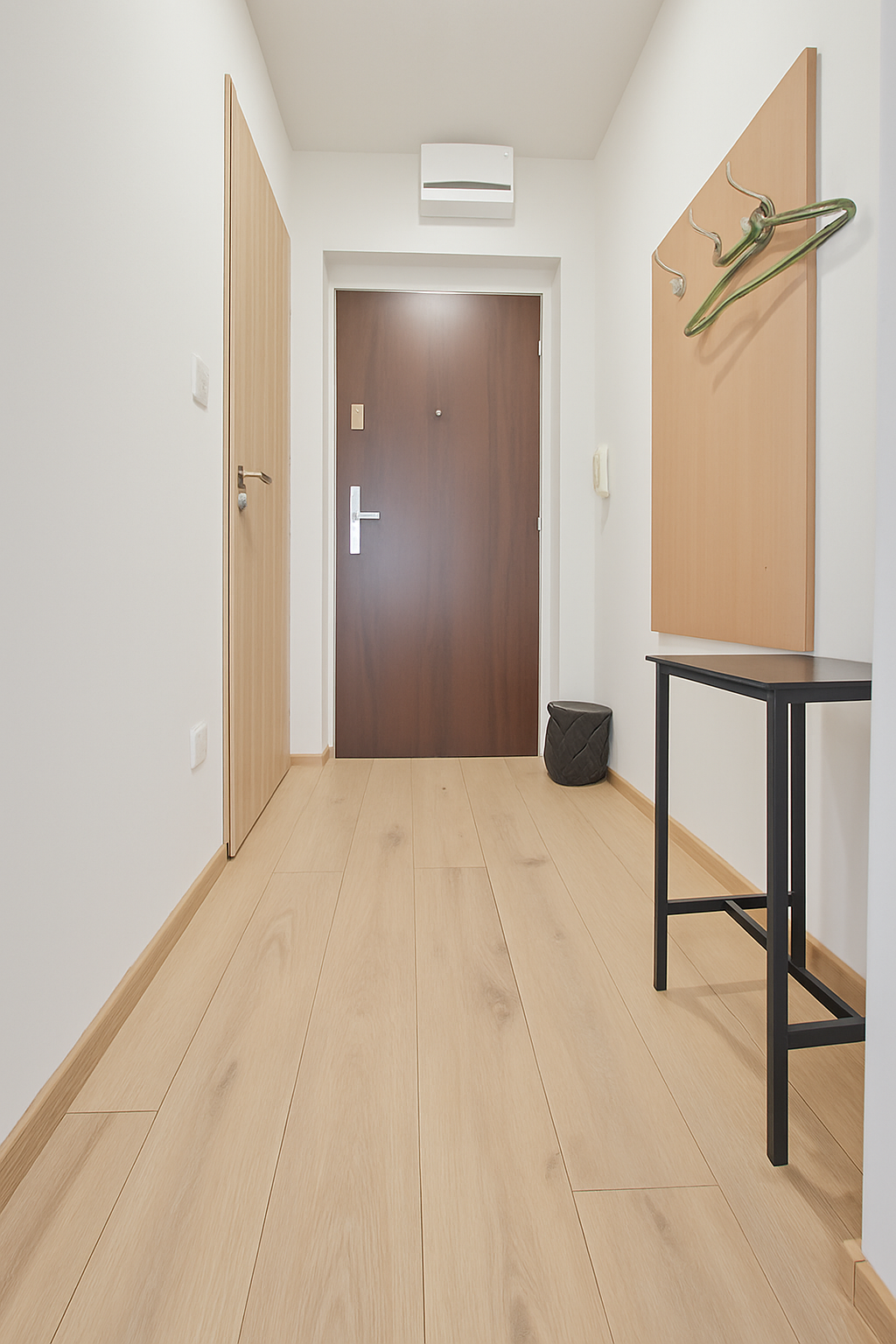 tenus Reality – Відремонтована гарсоньєра в центрі міста Миява в оренду